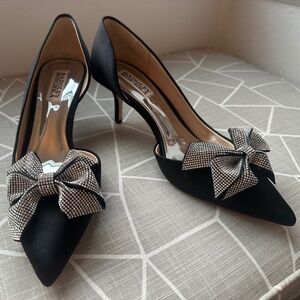 NWB Badgley Mischka black d’orsay Meilani bow heel